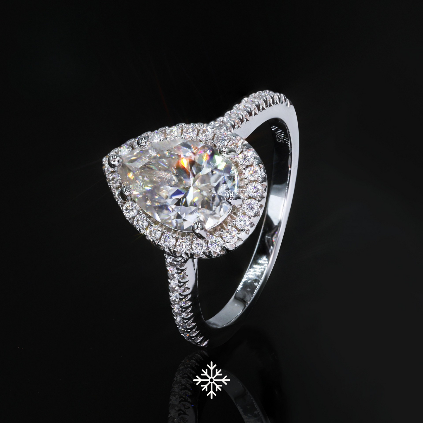 VVS Moissanite Pear-Cut Halo Pavé Ring