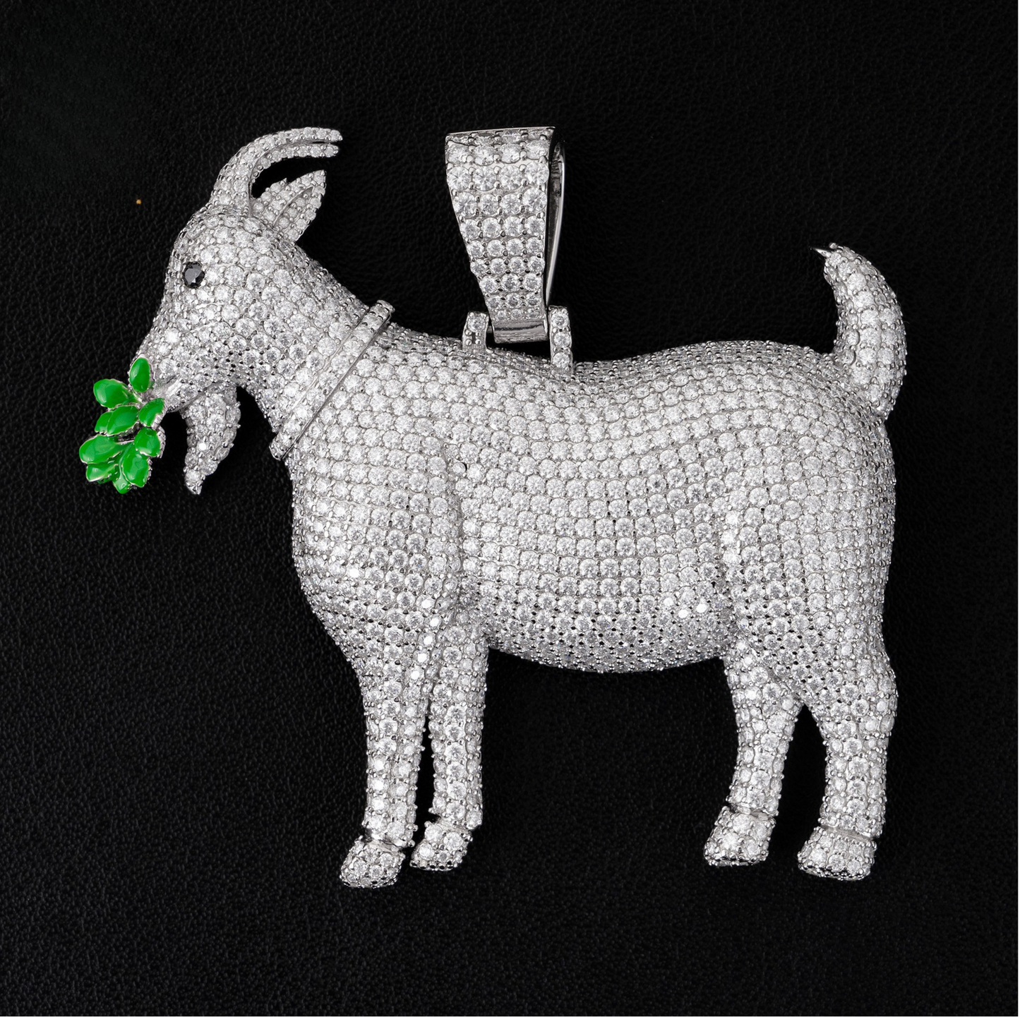 VVS Moissanie Goat Pendant