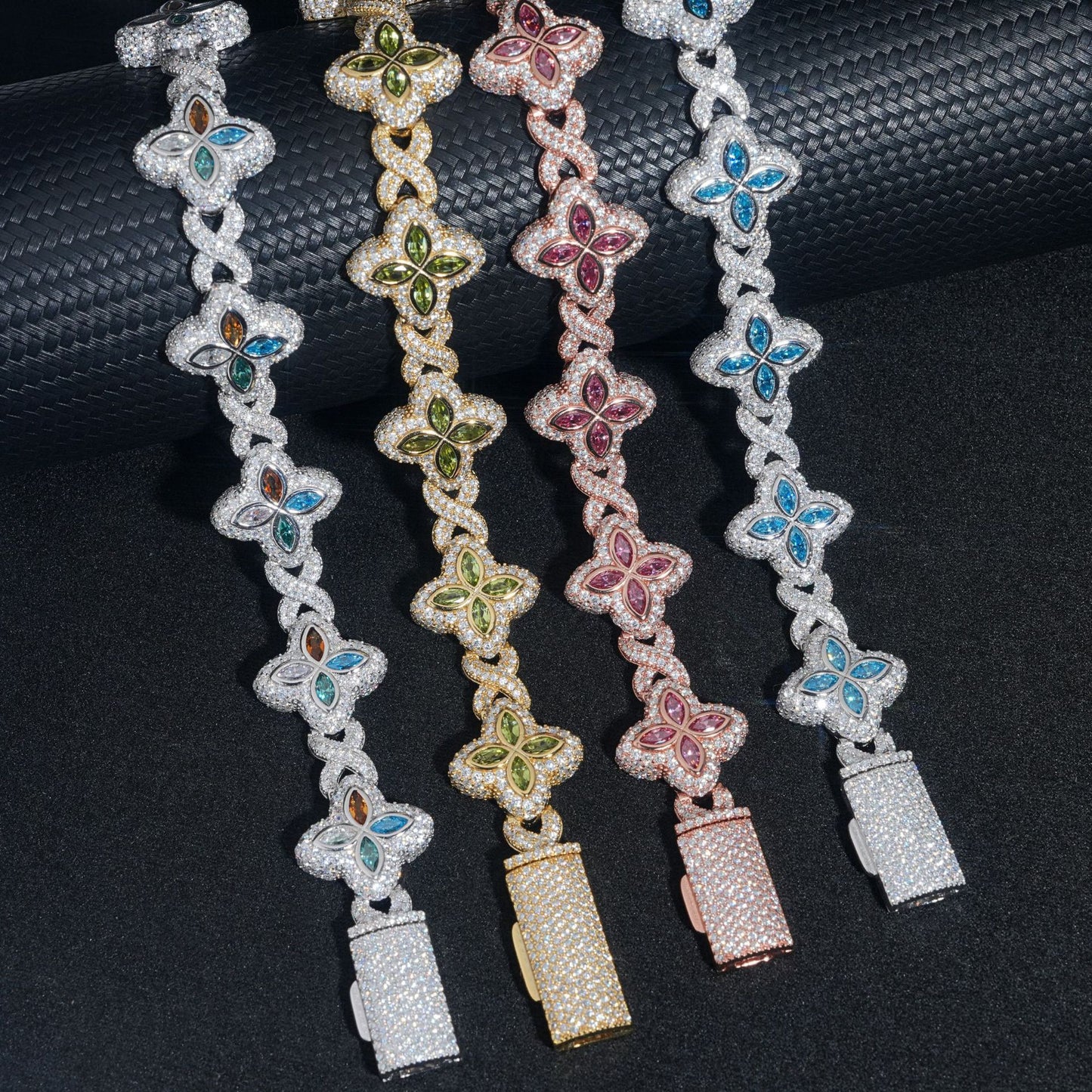 VVS MOISSANITE FOUR-LEAF CLOVER BRACELET