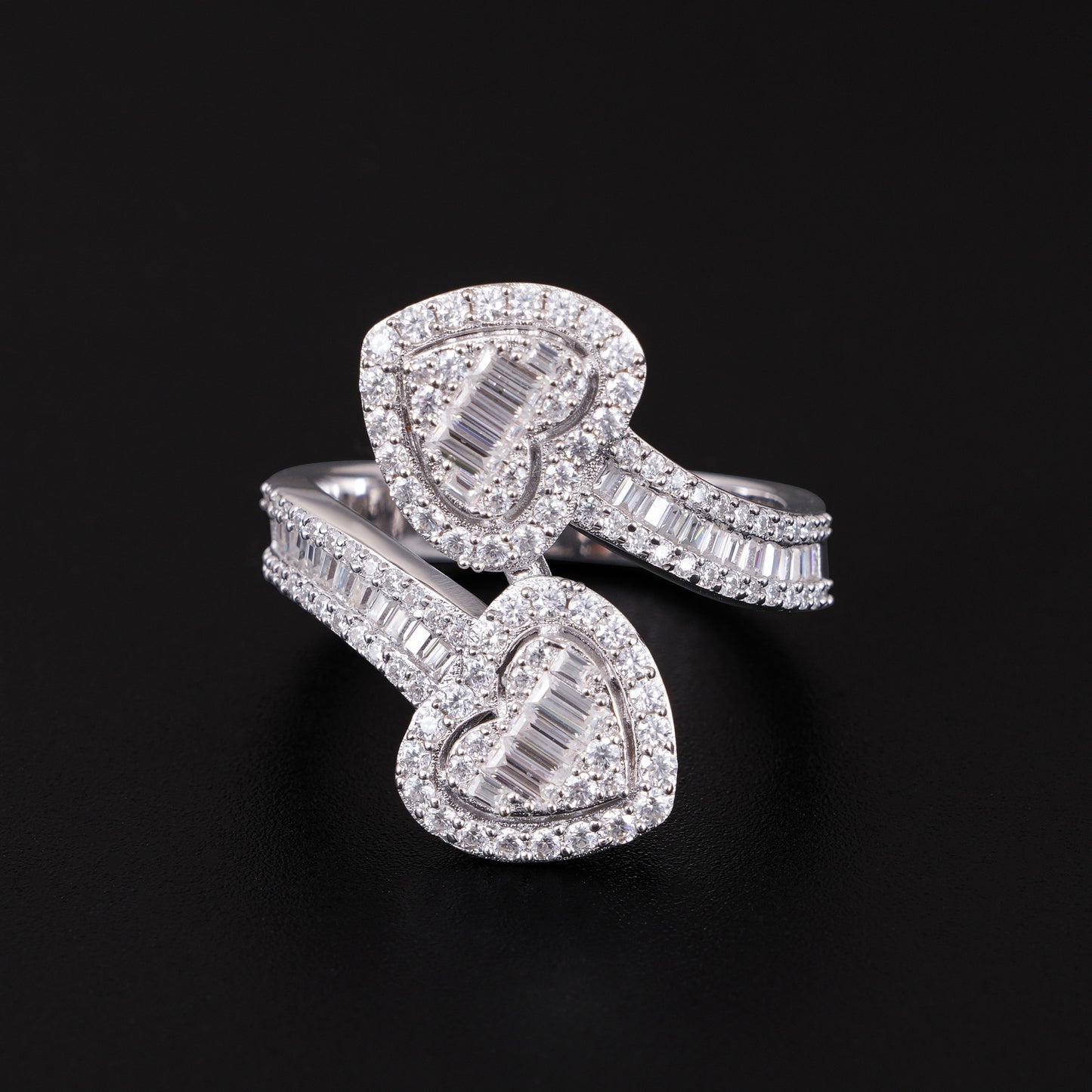 VVS Moissaniteb Baguette Heart-Ended Bypass Ring