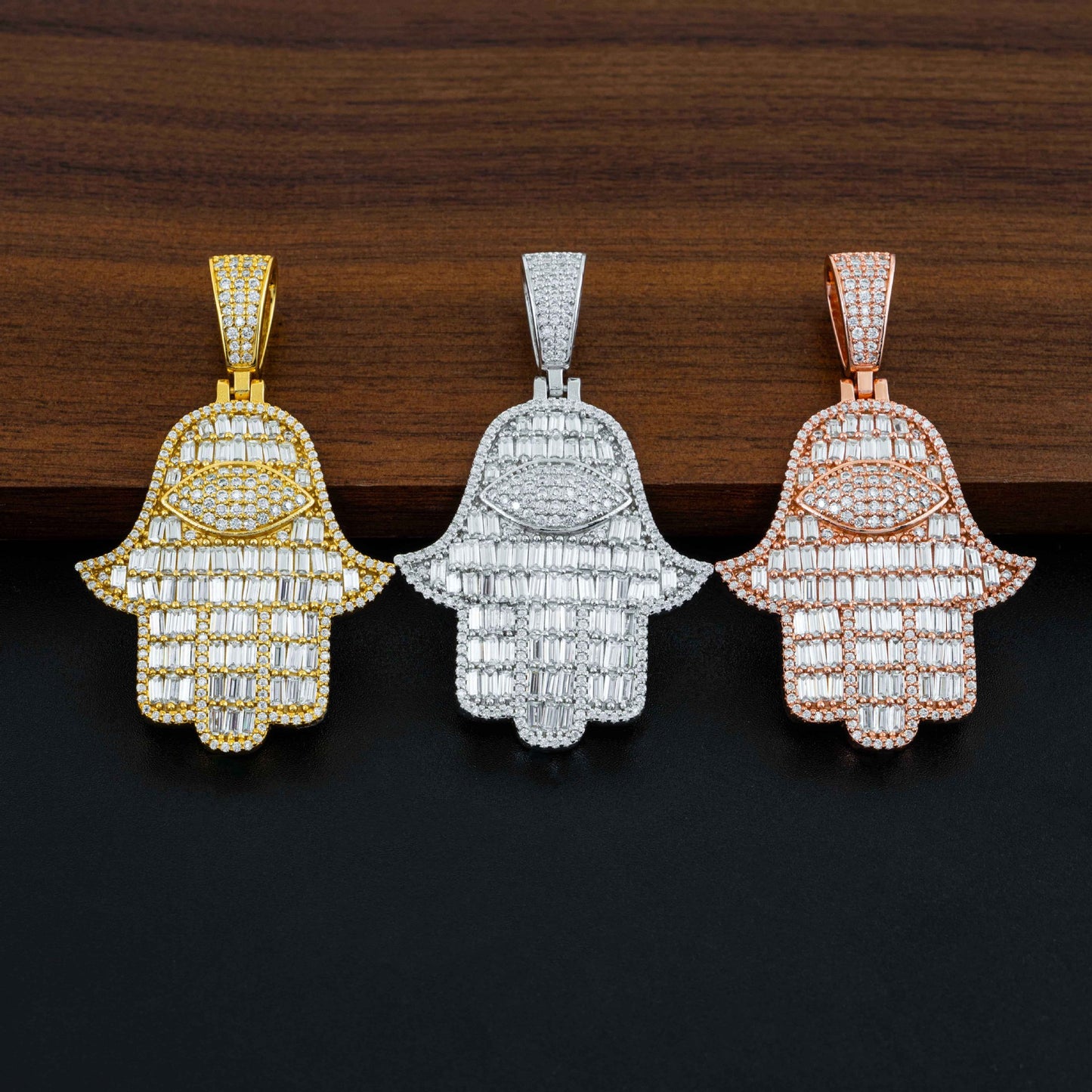 VVS Moissanite Hamsa pendant