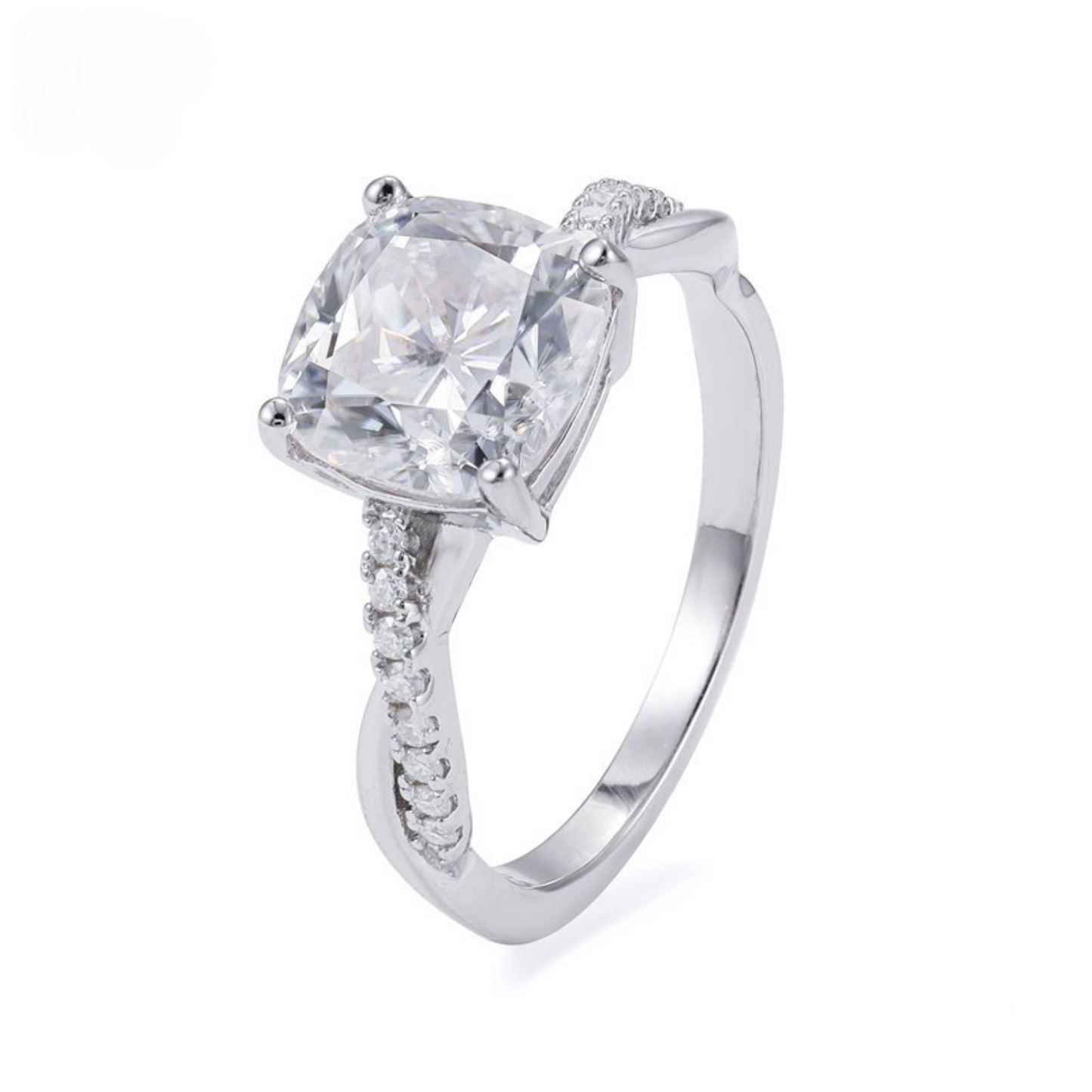 VVS Moissanite Twisted Pavé Band Ring