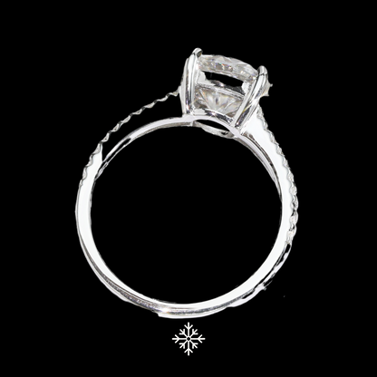 VVS Moissanite Split Pavé Shank Ring