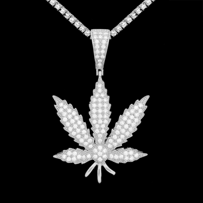 VVS MOISSANITE LEAF PENDANT