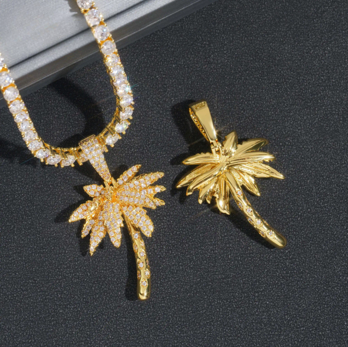 VVS MOISSANITE COCONUT TREE PENDANT