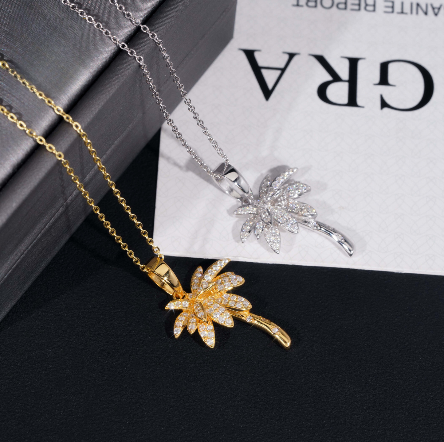 VVS MOISSANITE COCONUT TREE PENDANT