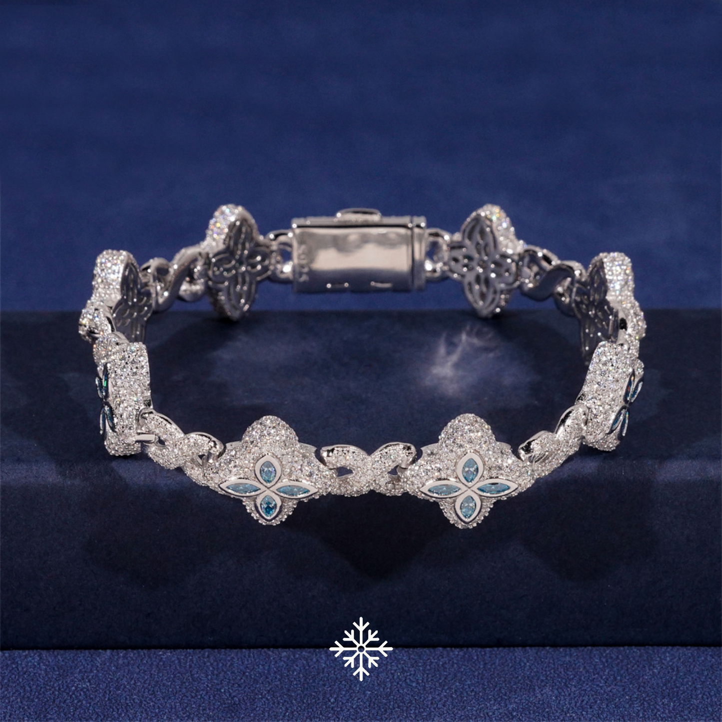 VVS MOISSANITE FOUR-LEAF CLOVER BRACELET
