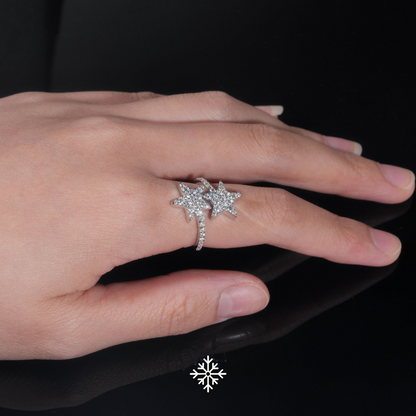 VVS Moissaniteb Star-Ended Bypass Ring