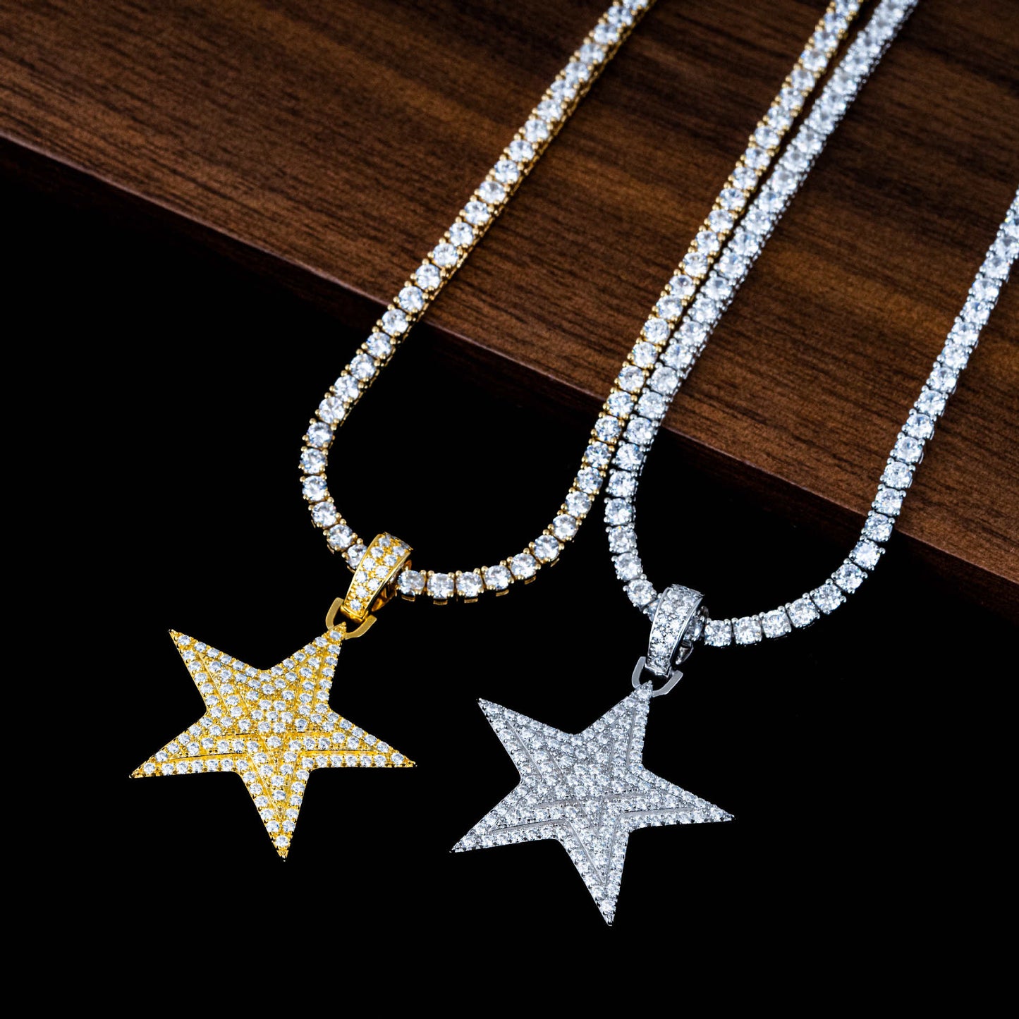 VVS MOISSANITE STAR PENDANT