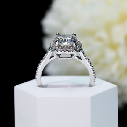 VVS Moissanite Halo Ring