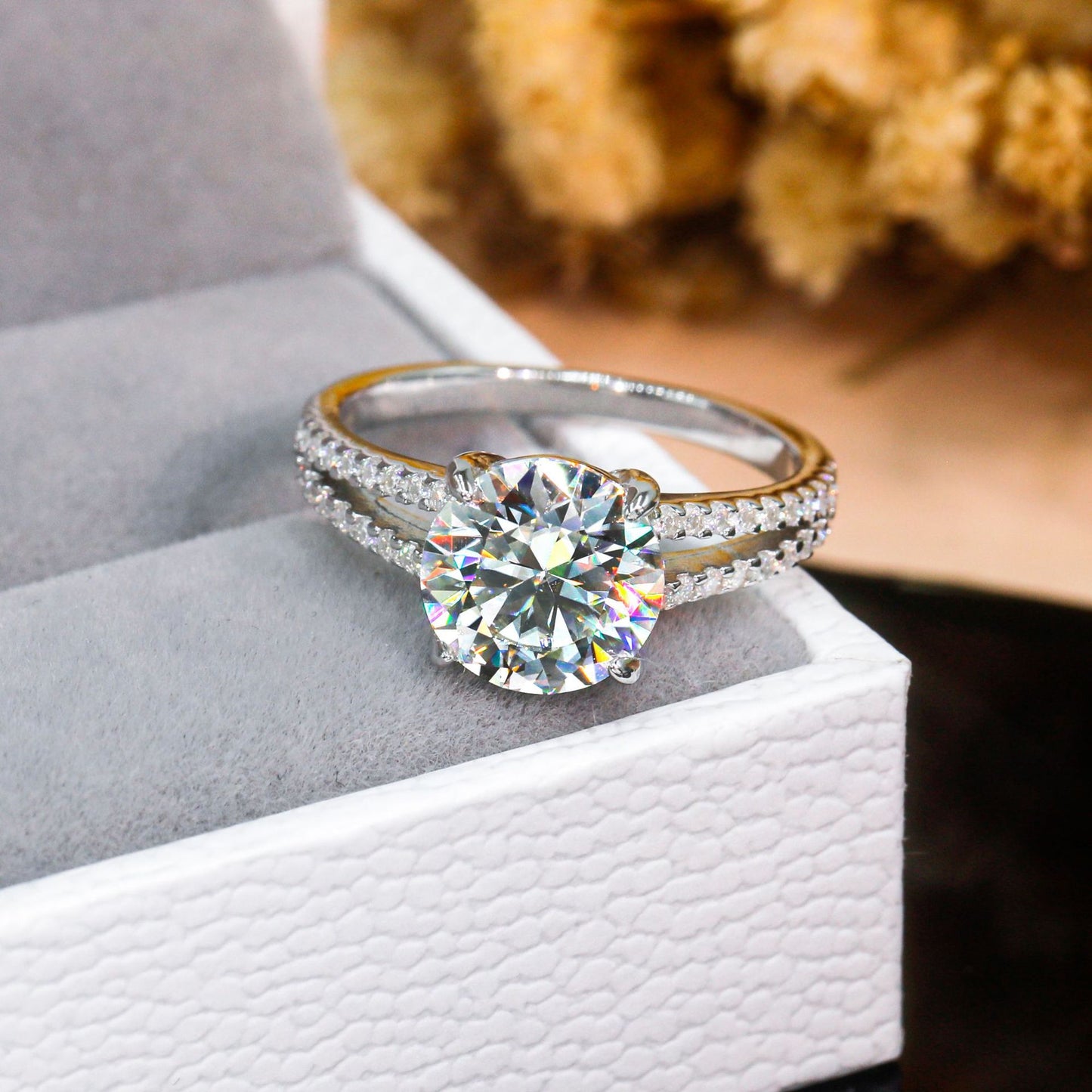 VVS Moissanite Split Pavé Shank Ring