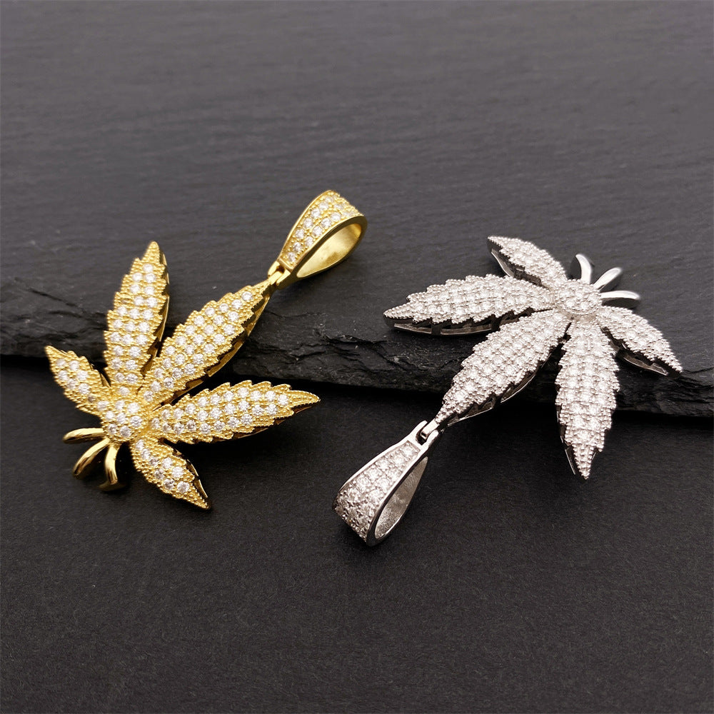 VVS MOISSANITE LEAF PENDANT