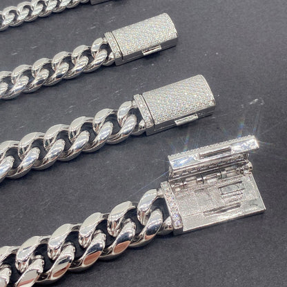 VVS MOISSANITE  ICED OUT LOCK CUBAN CHAIN/BRACELET