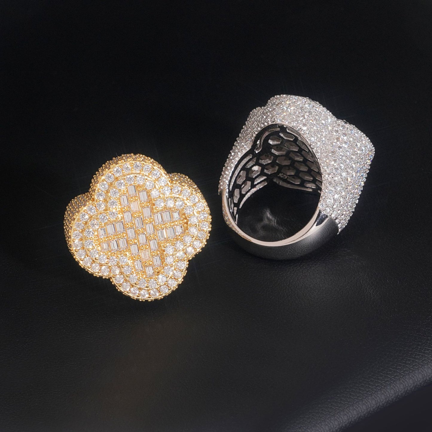 VVS MOISSANITE  CLOVER RING