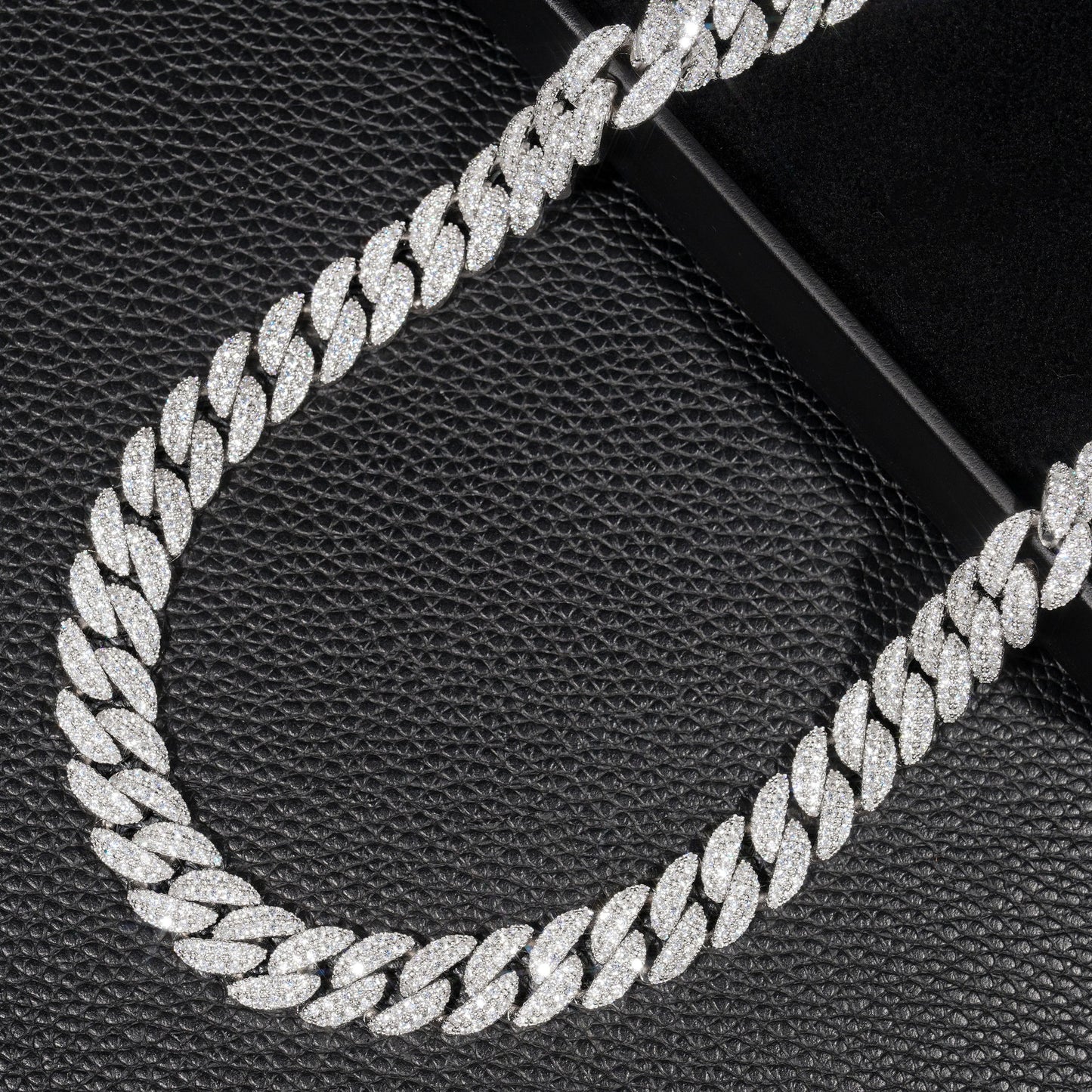 VVS MOISSANITE PRONG CUBAN CHAIN/BRACELET