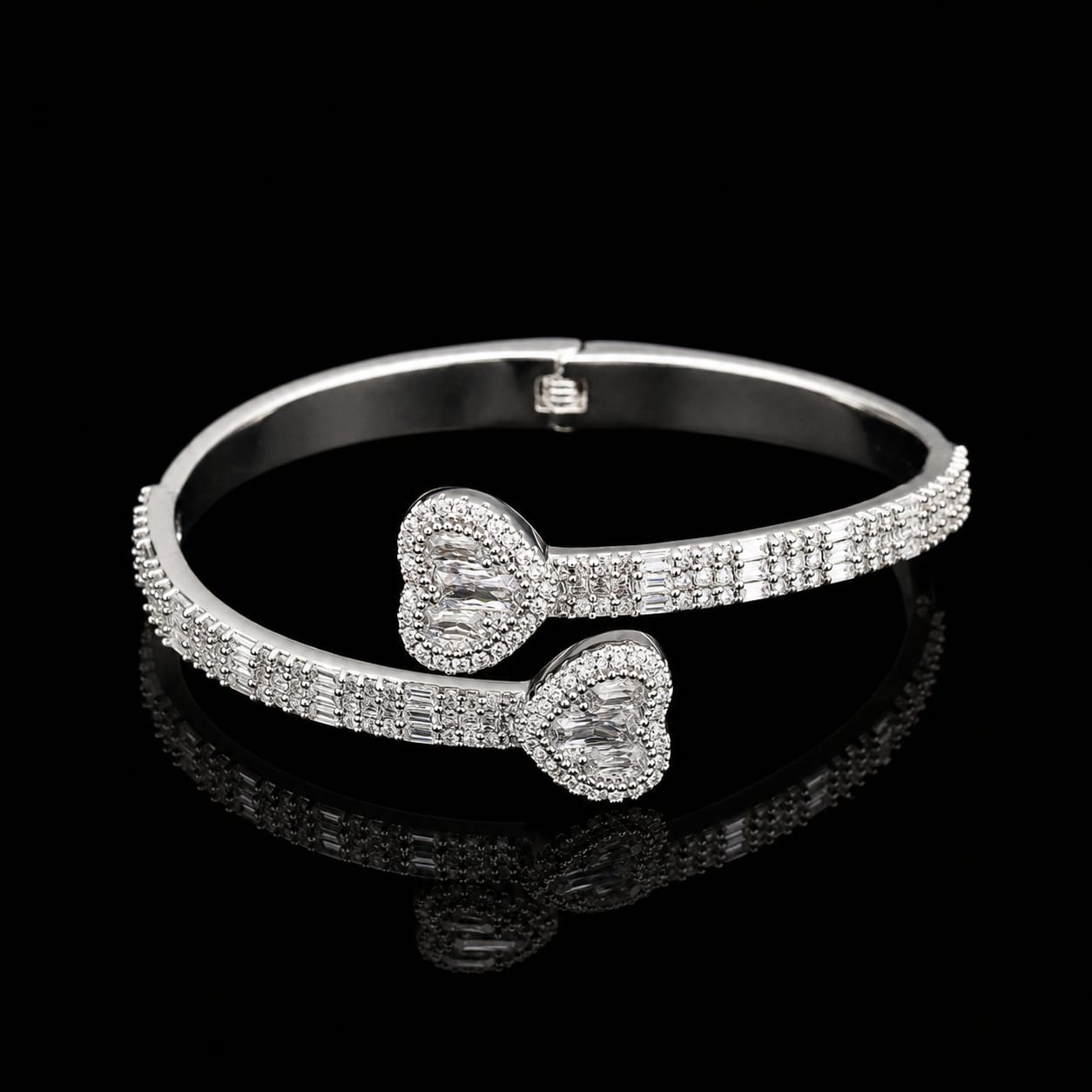 Baguette Moissanite Heart Bangle