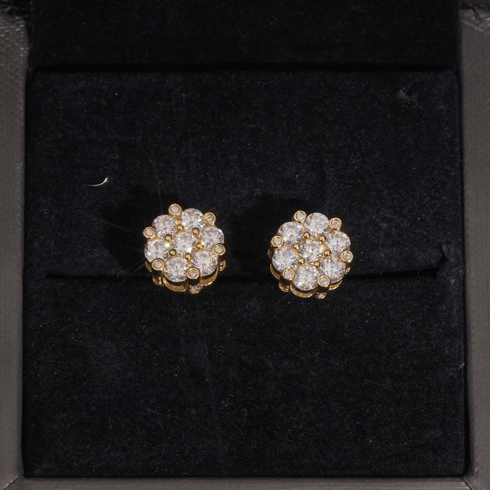 Zaunfa Luxury Flower Shape Moissanite Earrings