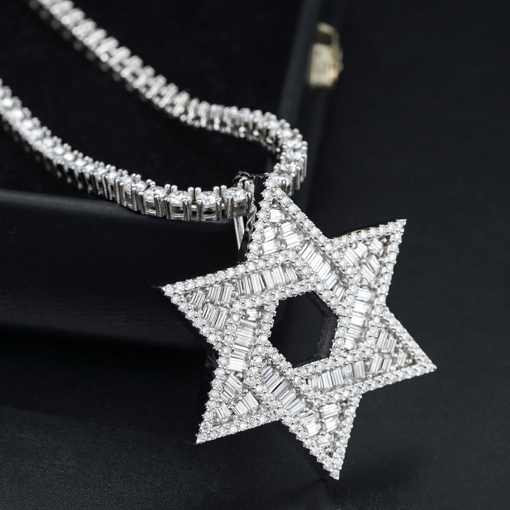High End Hip Hop Star Moissanite Pendant 18k Gold