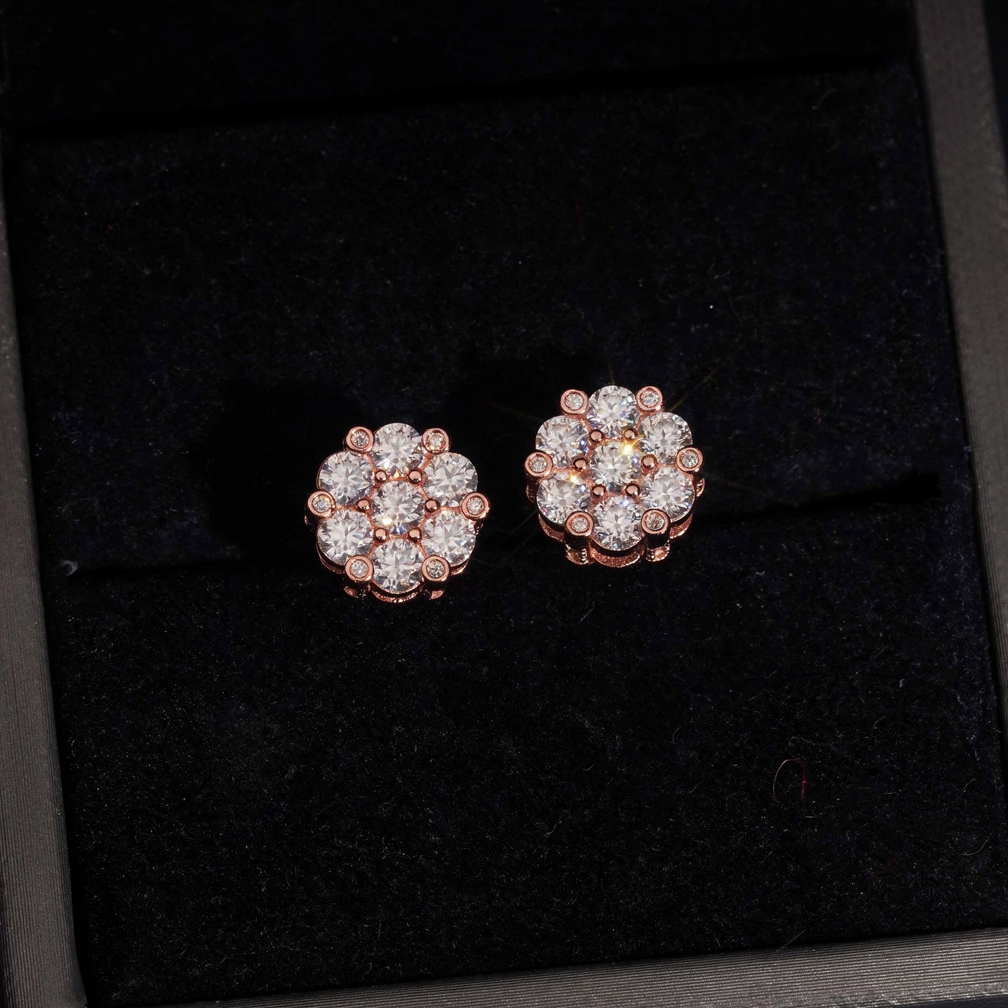 Zaunfa Luxury Flower Shape Moissanite Earrings